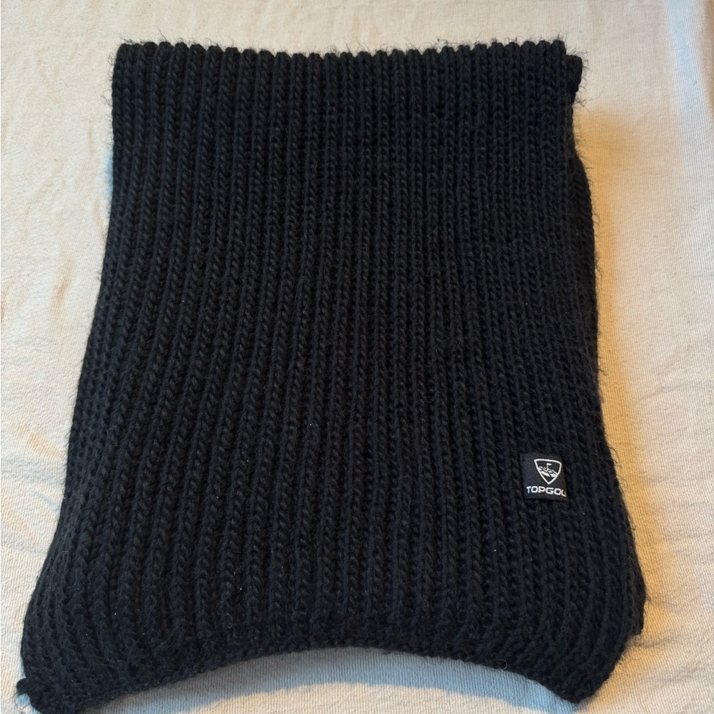 Topgolf Black Knit Scarf